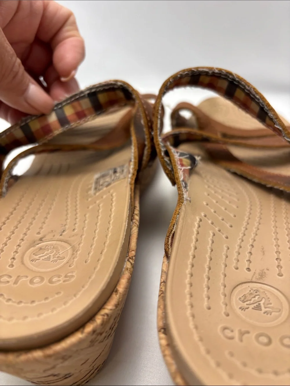 CROCS Women's 8W Brown Leather-Look Wedge Comfort Sandals #388